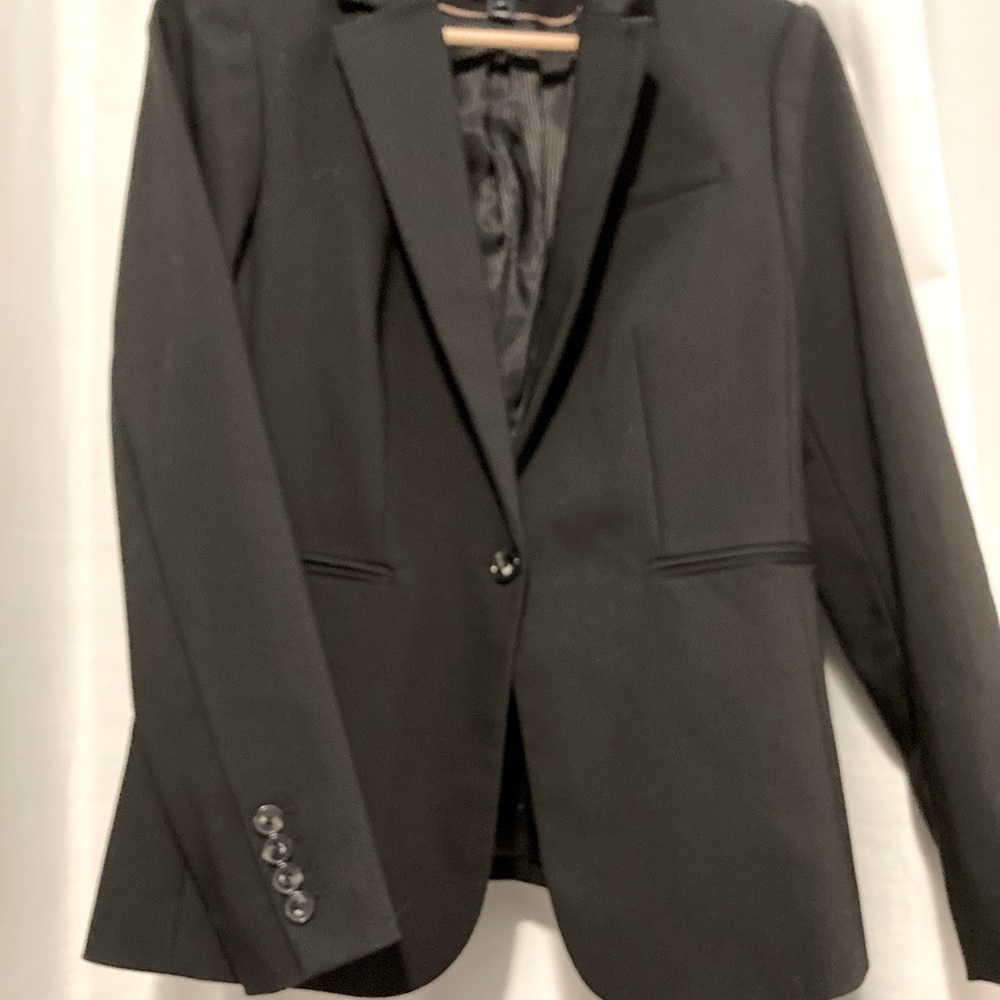 BNWOT RW&Co Black Blazer Size 6